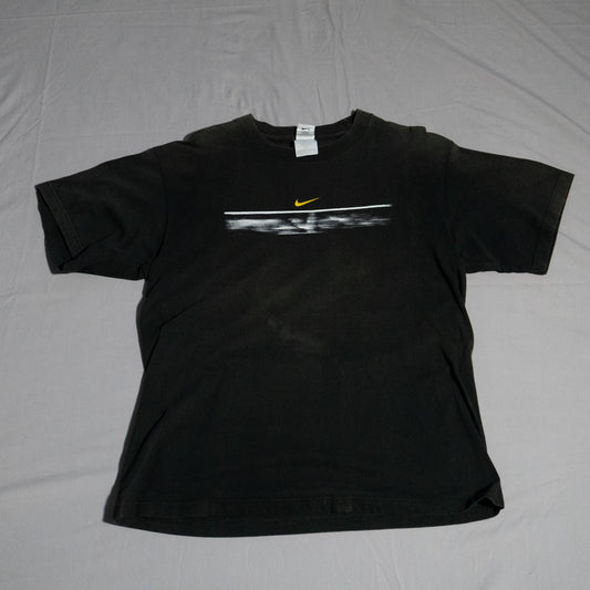 Nike Graphic T-Shirt L