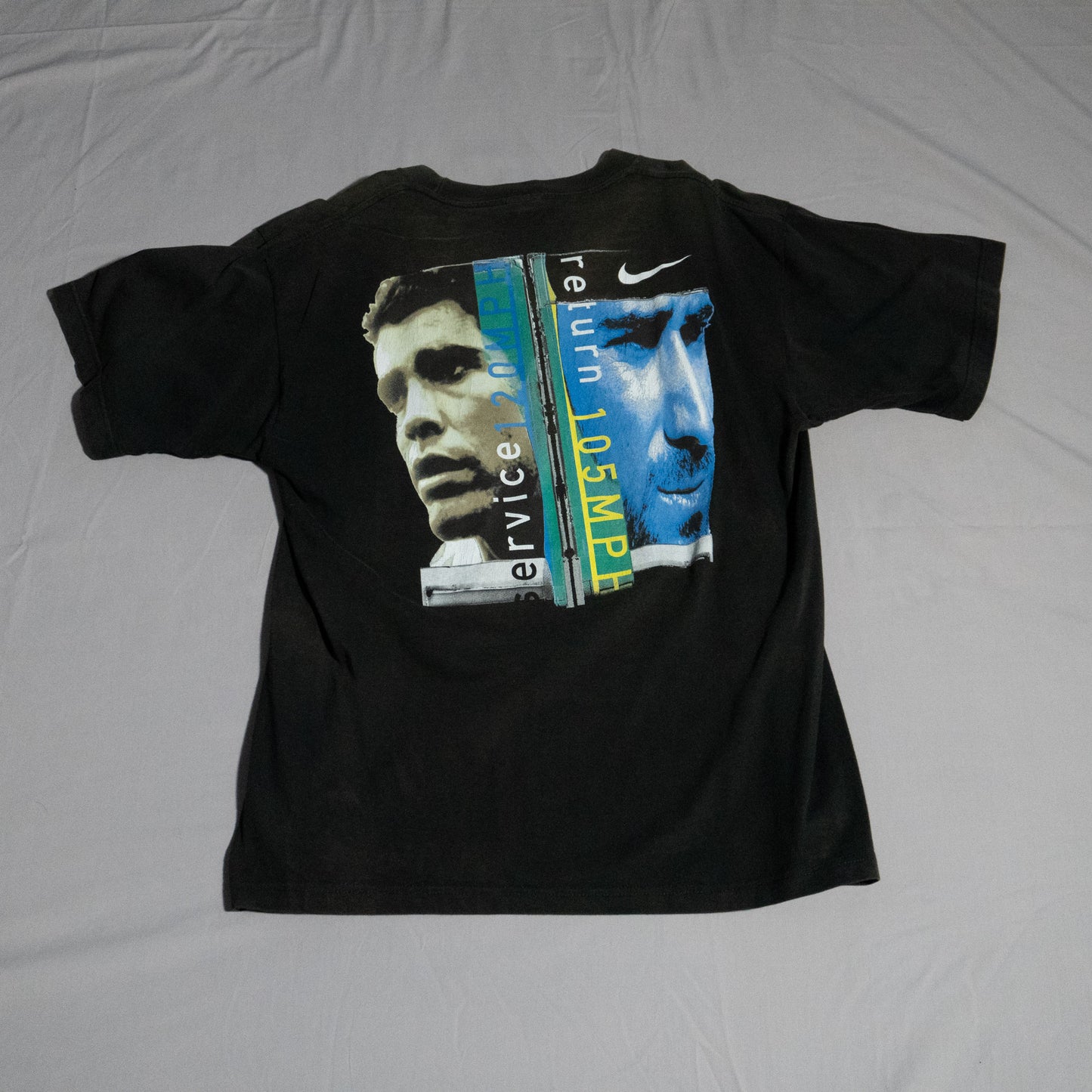 Nike Graphic T-Shirt L